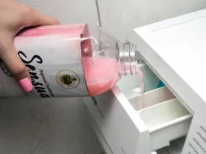 Куди заливати гель для прання