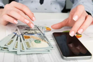Що буде з доларом найближчим часом: прогнози та реалії червня 2026 року