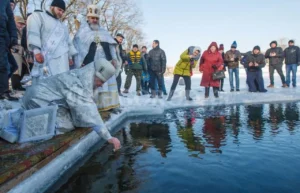 Коли святять воду на Водохреща: дати й традиції