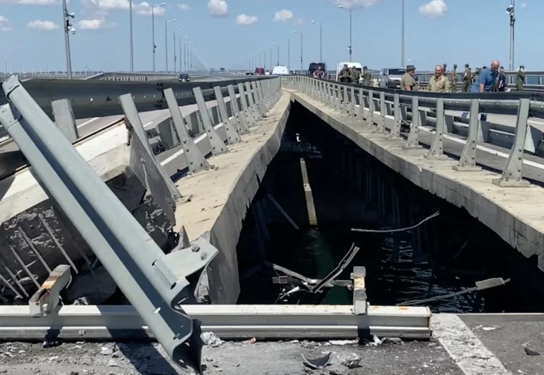 Кримський міст: повна історія, конструкція та наслідки атак