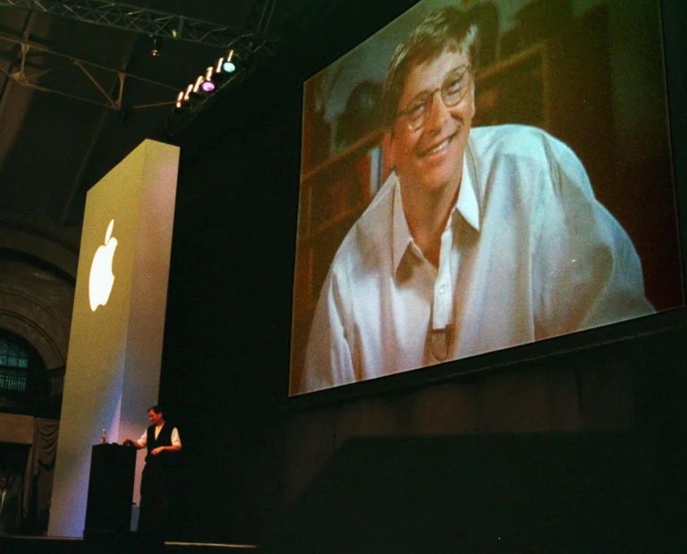 Microsoft врятувала Apple: інвестиція $150 млн у 1997