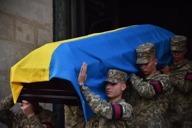 Обмін тілами загиблих: як Україна повертає полеглих воїнів додому