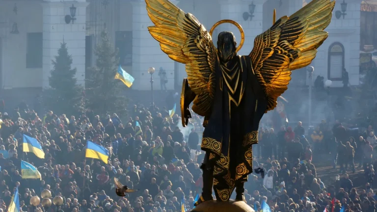 Що означає ім’я Михайло: древня сила, що оберігає Україну