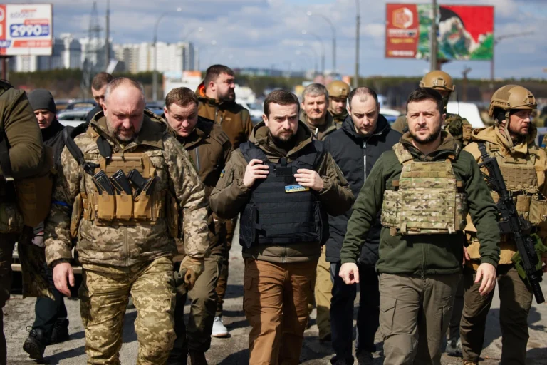 Військовий чи воєнний стан: різниця за законом України