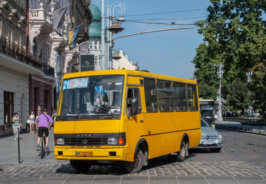 47 маршрутка Львів: від Санта-Барбари до Рясного