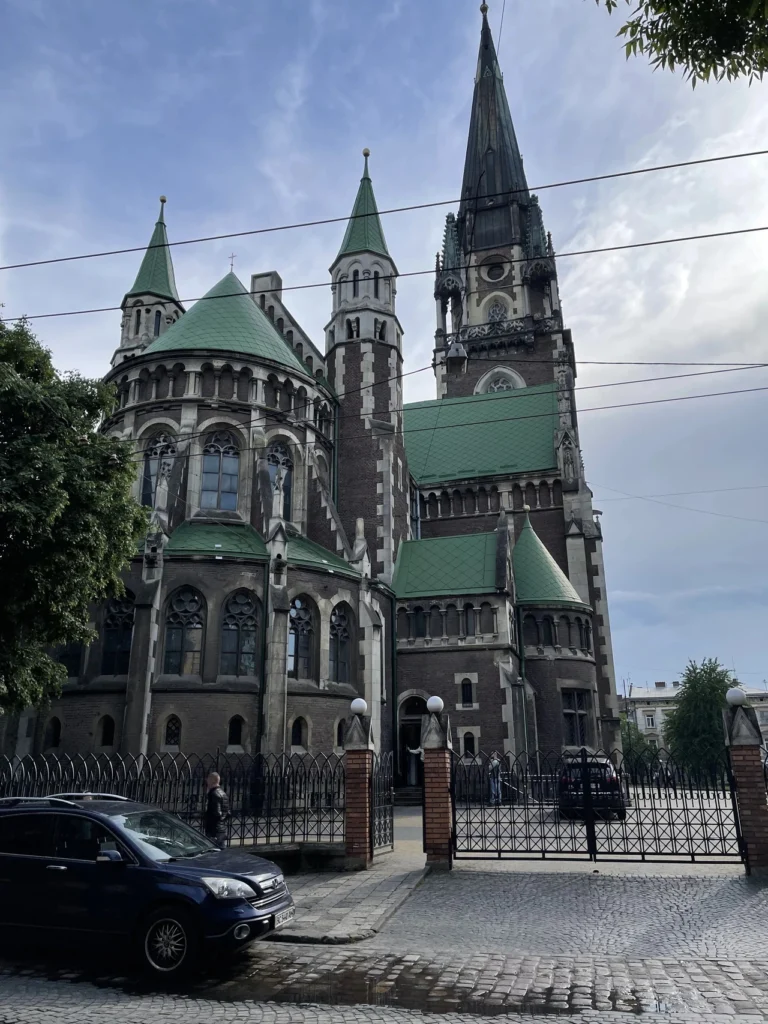 Місто Львів — серце Галичини та культурна столиця України