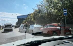 На проспекті Червоної Калини у Львові зіткнулися чотири авто