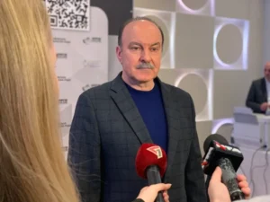 Нардеп Цимбалюк закликав Раду працювати в укритті під час тривог