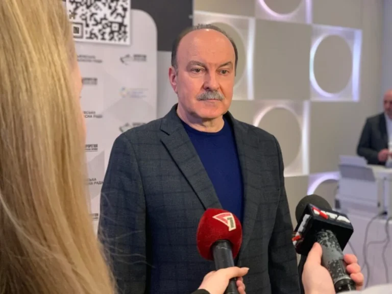 Нардеп Цимбалюк закликав Раду працювати в укритті під час тривог
