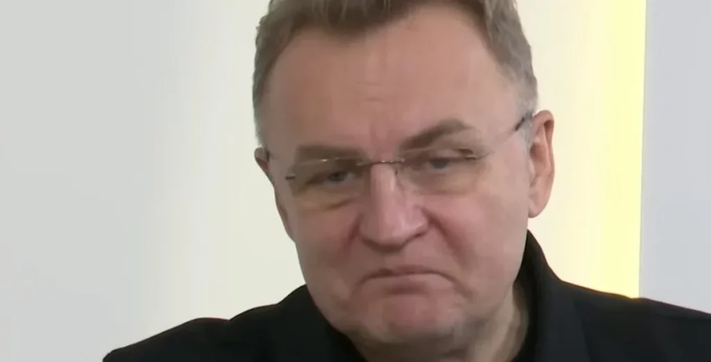Садовий запропонував 18 нових посад у райадміністрації Львова