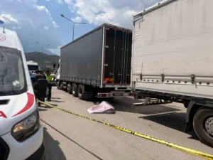 Східниця: вантажівка MAN заднім ходом збила пішохода